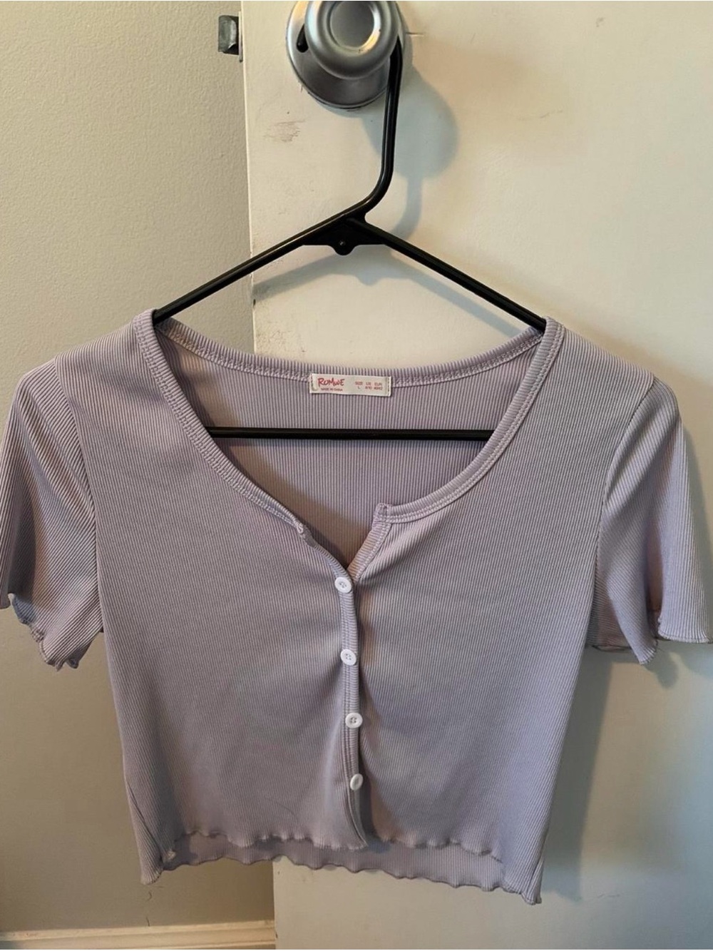 ROMWE Lavender Ribbed Button Crop Top